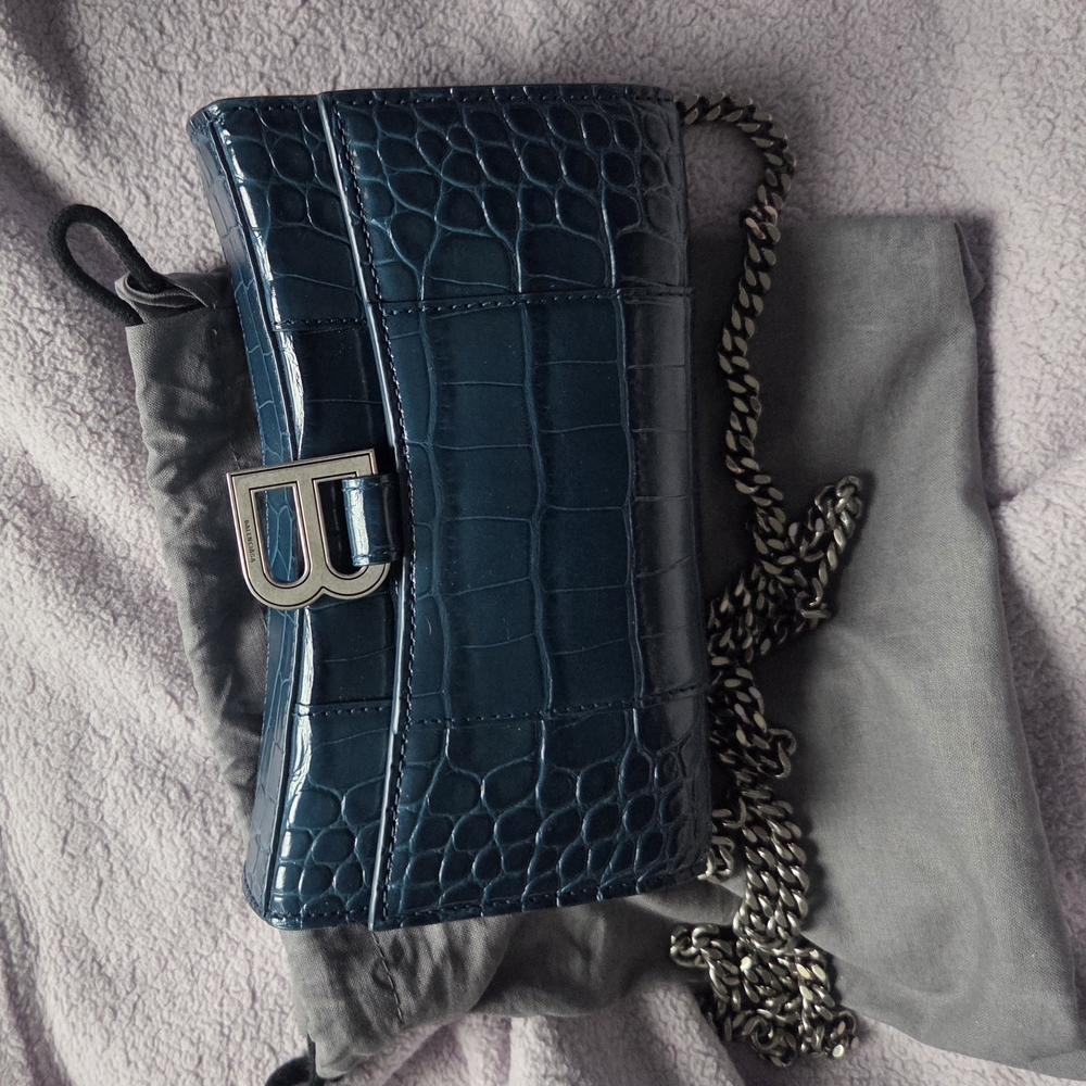 Balenciaga Elegant Blue Crocodile-Embossed Women's Wallet In A Chain